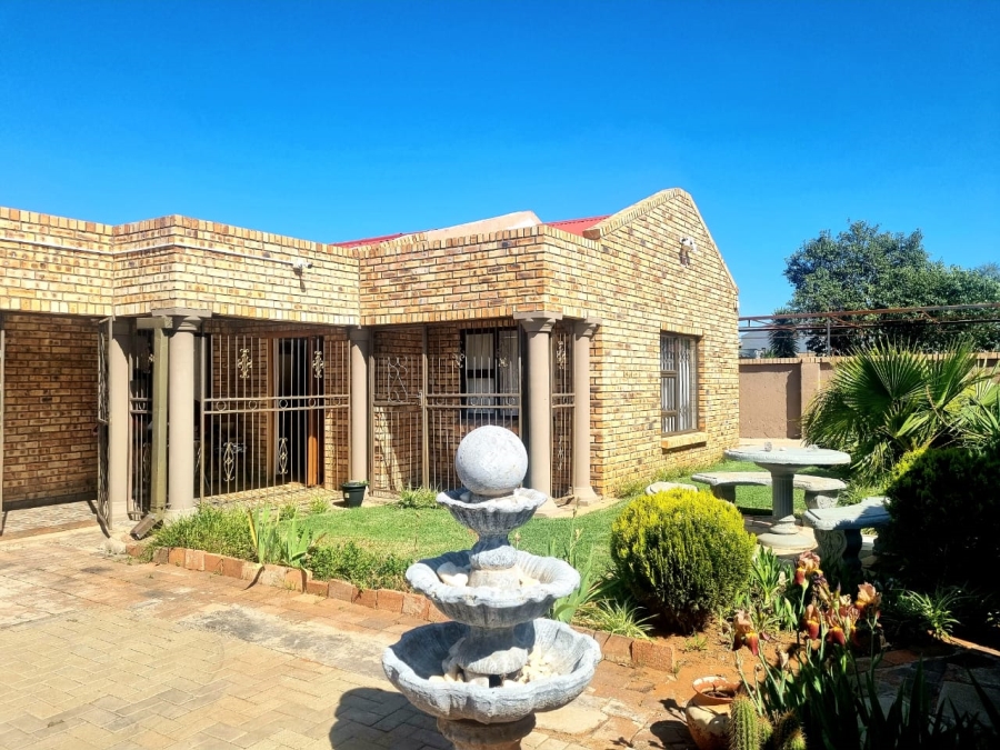 3 Bedroom Property for Sale in Beaconsfield Northern Cape